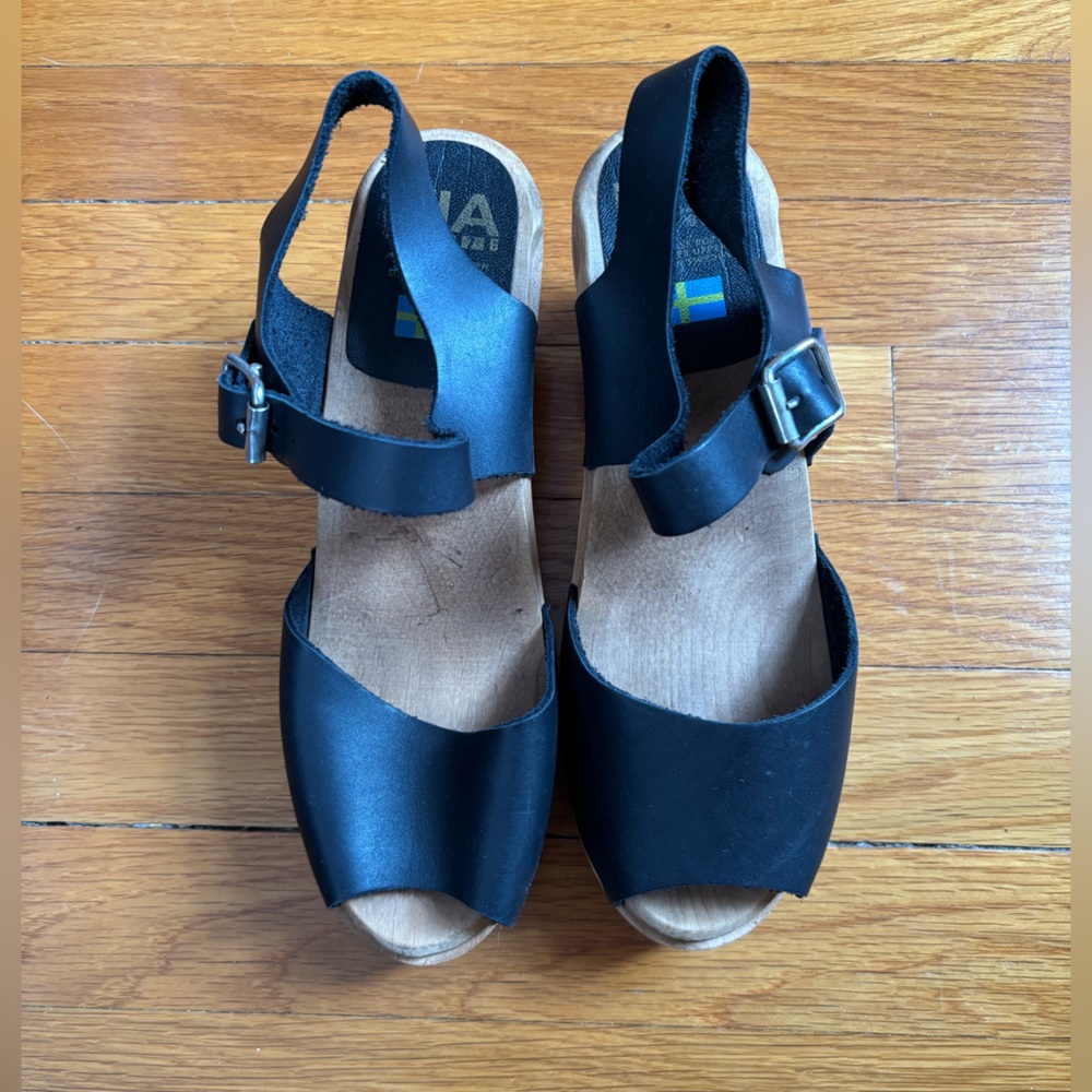 MIA anja peep toe clogs/sandals black size 39